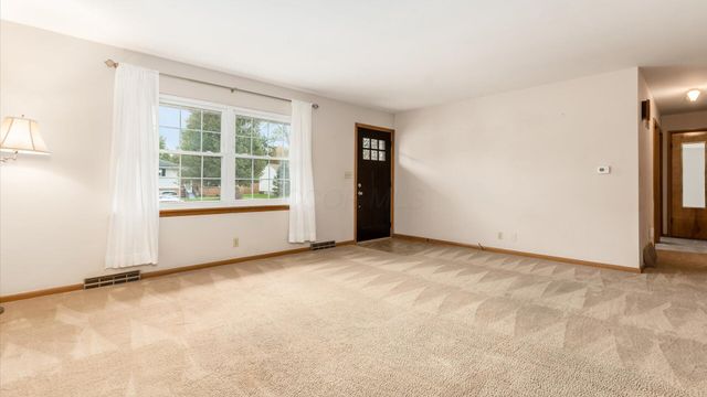 711 Sherwick Road, Newark, OH 43055