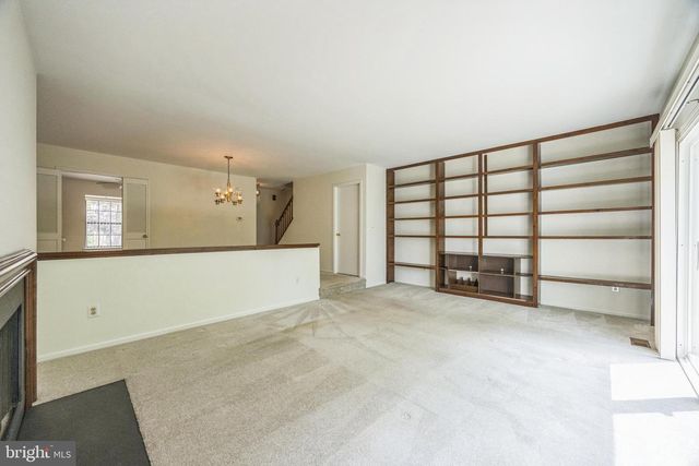 838 KINGS CROFT, Cherry Hill, NJ 08034