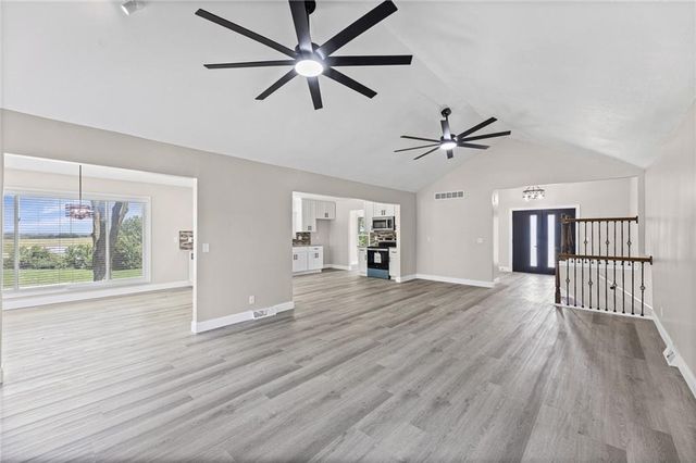 12223 Hills Road, Kearney, MO 64060
