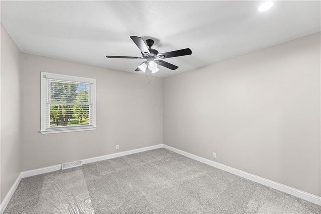 12223 Hills Road, Kearney, MO 64060