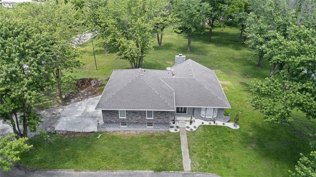 12223 Hills Road, Kearney, MO 64060