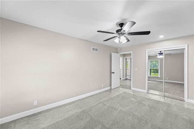 12223 Hills Road, Kearney, MO 64060