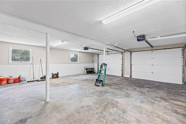 12223 Hills Road, Kearney, MO 64060