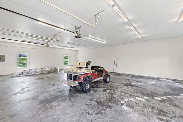 12223 Hills Road, Kearney, MO 64060