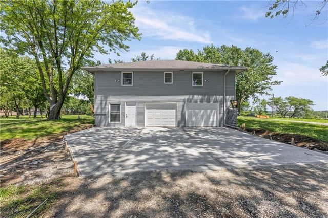 12223 Hills Road, Kearney, MO 64060