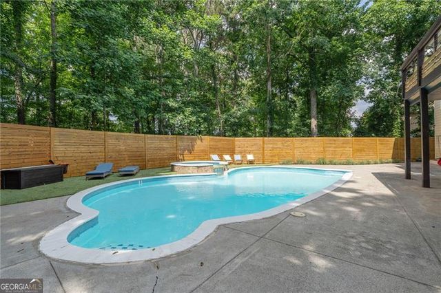 224 Lake Ruby Drive, Suwanee, GA 30024