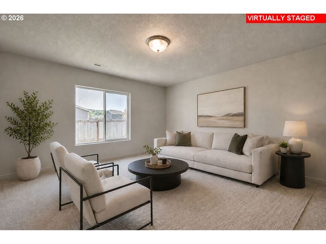 2002 HENDERSON Way, Longview, WA 98632