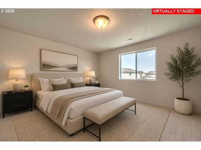 2002 HENDERSON Way, Longview, WA 98632
