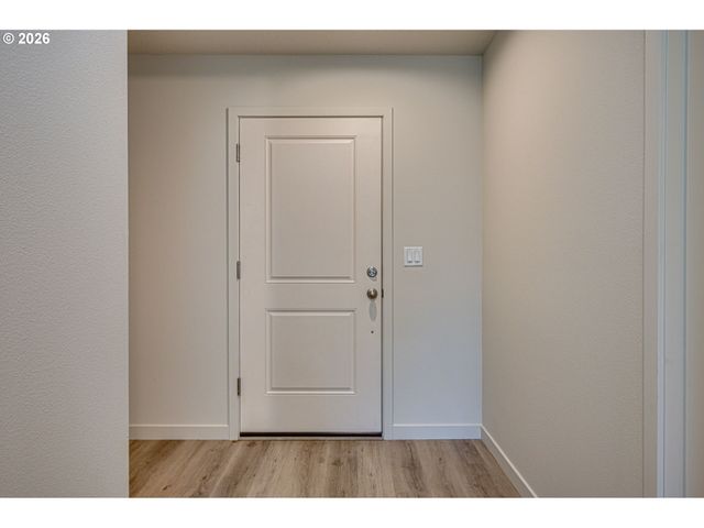 2002 HENDERSON Way, Longview, WA 98632
