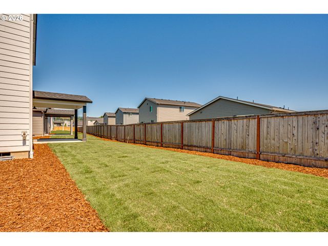 2002 HENDERSON Way, Longview, WA 98632