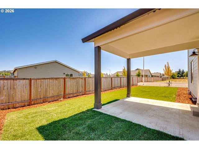 2002 HENDERSON Way, Longview, WA 98632