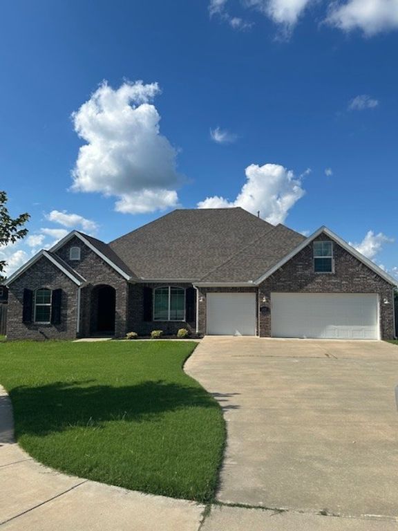 1934 S River Meadows Drive, Fayetteville, AR 72701
