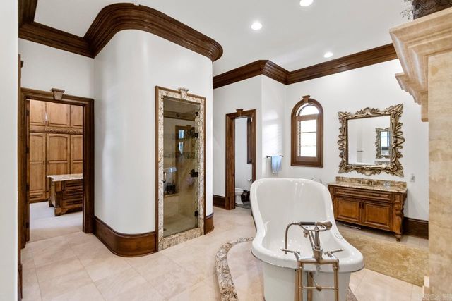 10 Valley Crest Ct, Little Rock, AR 72223