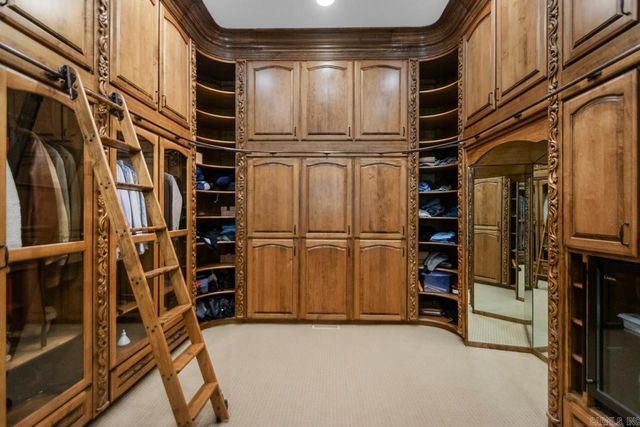 10 Valley Crest Ct, Little Rock, AR 72223