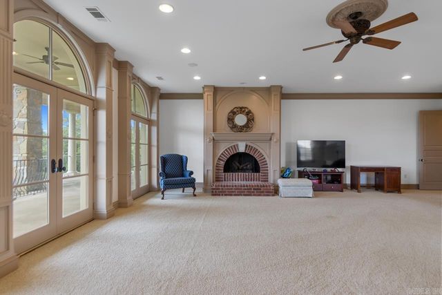 10 Valley Crest Ct, Little Rock, AR 72223