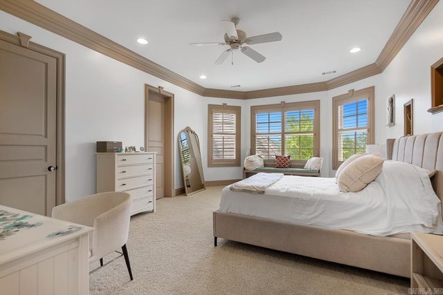 10 Valley Crest Ct, Little Rock, AR 72223