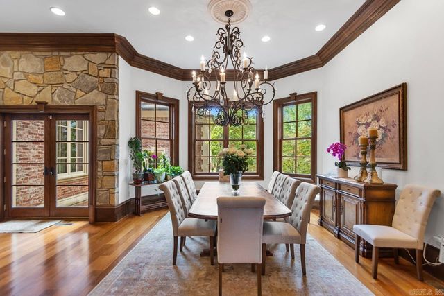 10 Valley Crest Ct, Little Rock, AR 72223