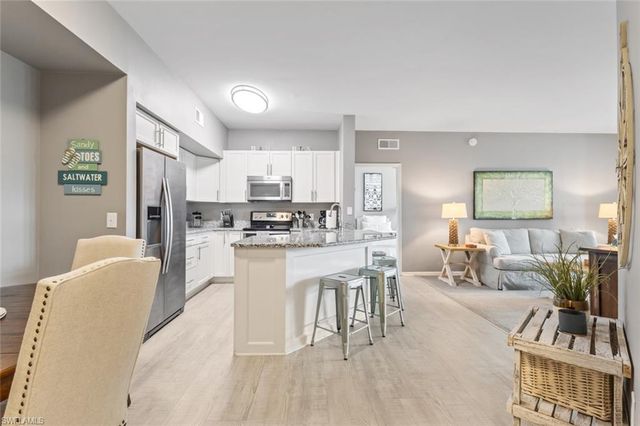 15655 Ocean Walk CIR 310, Fort Myers, FL 33908