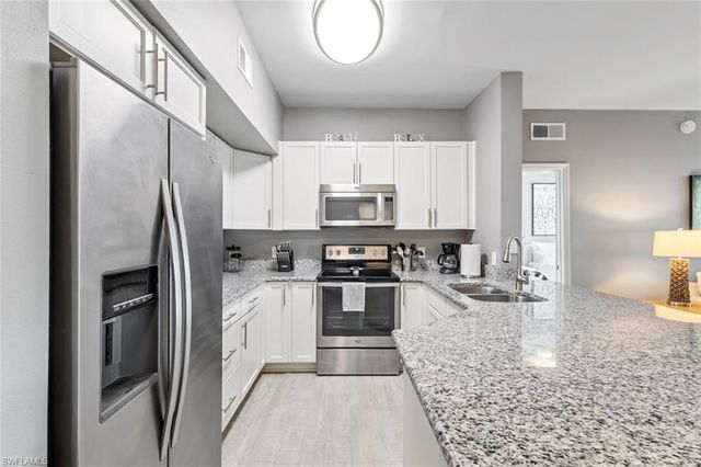 15655 Ocean Walk CIR 310, Fort Myers, FL 33908