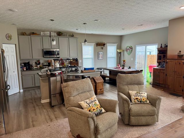 1123 Hampton Lane, London, OH 43140