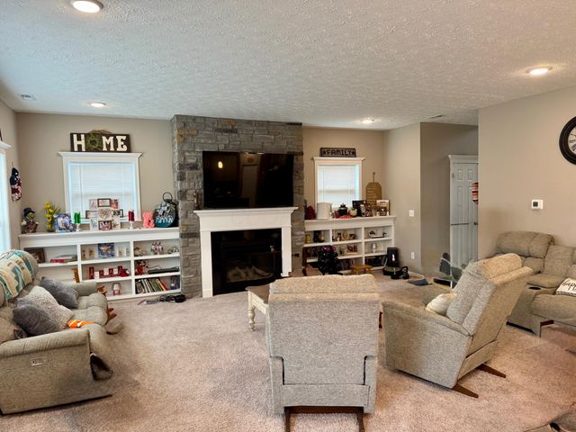 1123 Hampton Lane, London, OH 43140