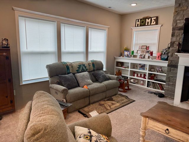 1123 Hampton Lane, London, OH 43140