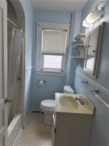 21 Dekalb AVE, Portsmouth, VA 23702