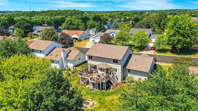 623 Overlook Terrace, Deforest, WI 53532
