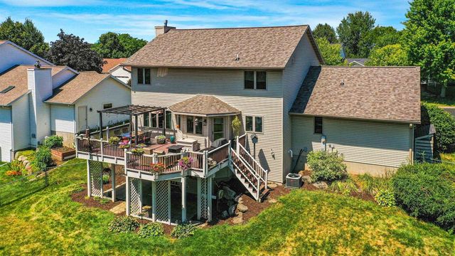 623 Overlook Terrace, Deforest, WI 53532