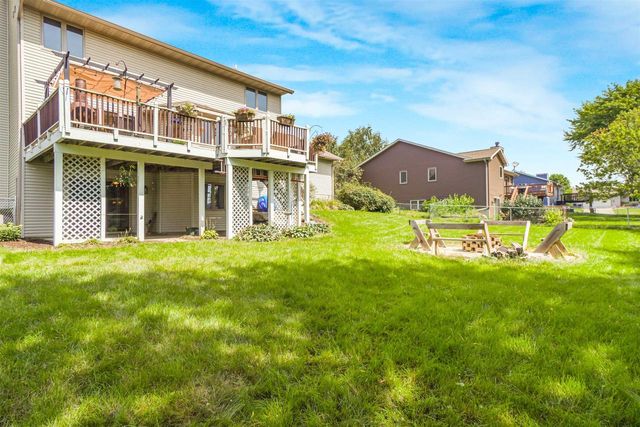 623 Overlook Terrace, Deforest, WI 53532