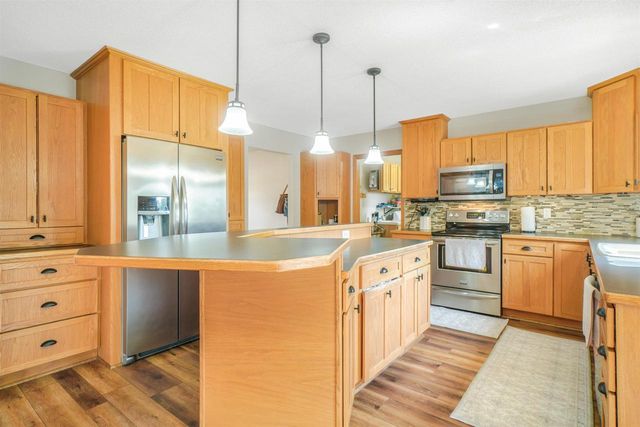 623 Overlook Terrace, Deforest, WI 53532