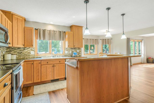 623 Overlook Terrace, Deforest, WI 53532