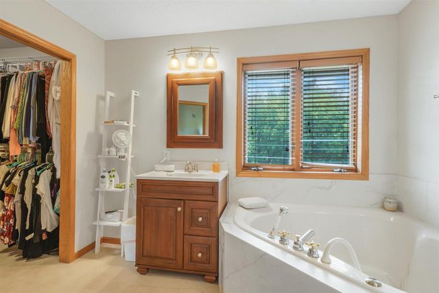 623 Overlook Terrace, Deforest, WI 53532