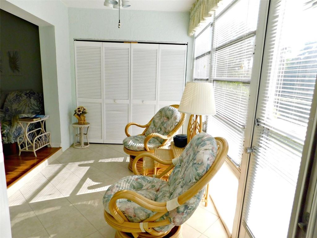 Image 13 of property listing at 7301 29TH AVE DR W 108, Bradenton, FL 34209