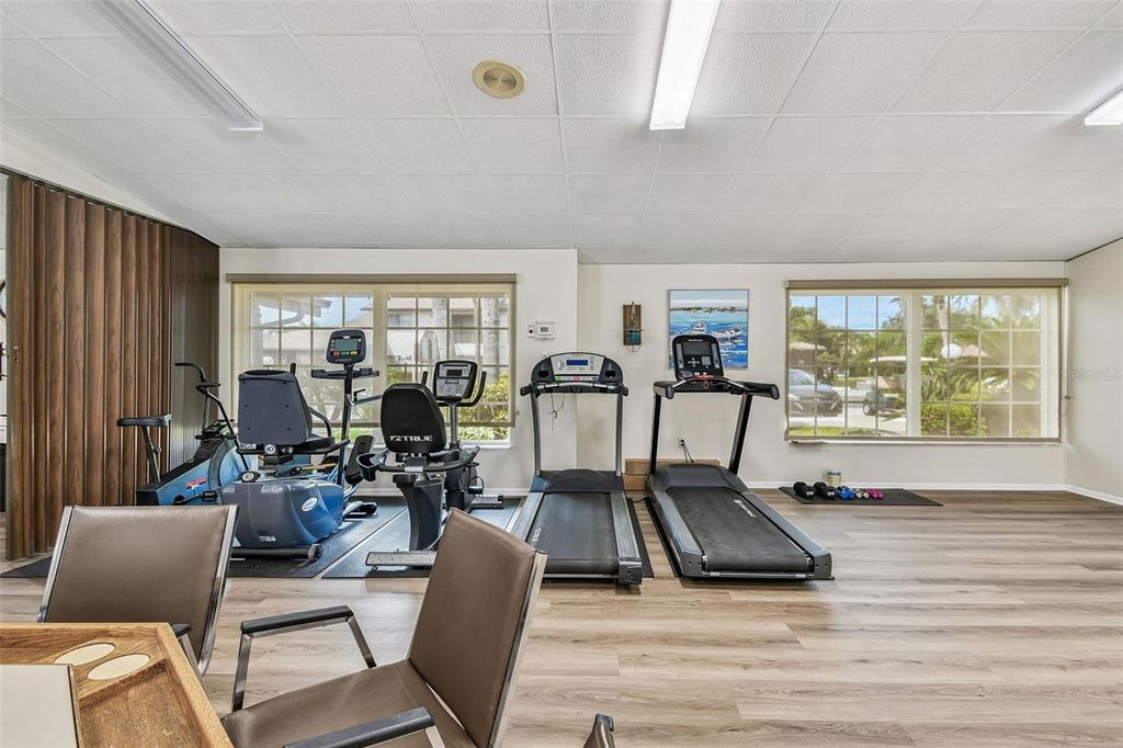 Image 19 of property listing at 7301 29TH AVE DR W 108, Bradenton, FL 34209