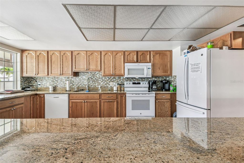 Image 21 of property listing at 7301 29TH AVE DR W 108, Bradenton, FL 34209