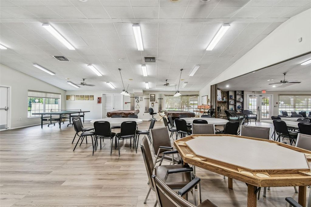 Image 22 of property listing at 7301 29TH AVE DR W 108, Bradenton, FL 34209