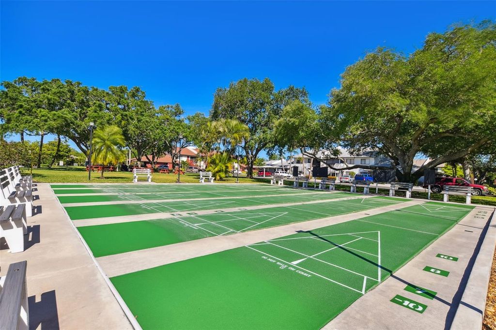 Image 30 of property listing at 7301 29TH AVE DR W 108, Bradenton, FL 34209