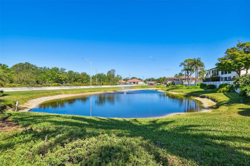 Image 33 of property listing at 7301 29TH AVE DR W 108, Bradenton, FL 34209