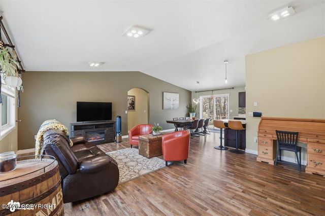 4417 E Mary Martin Drive, Wasilla, AK 99654