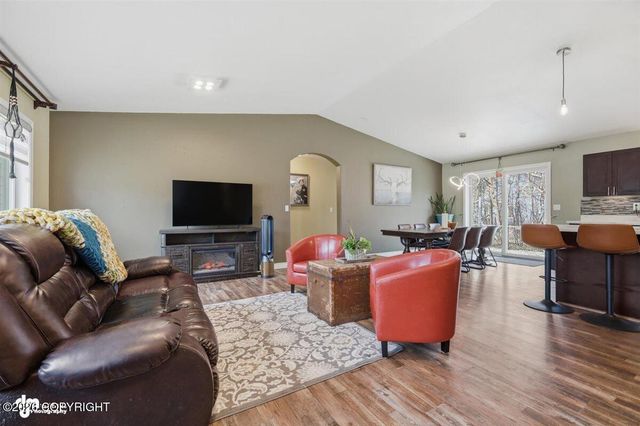 4417 E Mary Martin Drive, Wasilla, AK 99654