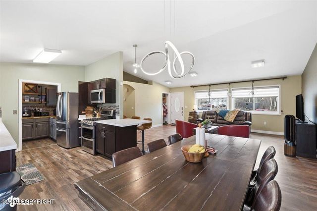 4417 E Mary Martin Drive, Wasilla, AK 99654
