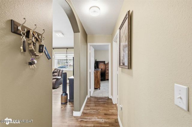 4417 E Mary Martin Drive, Wasilla, AK 99654