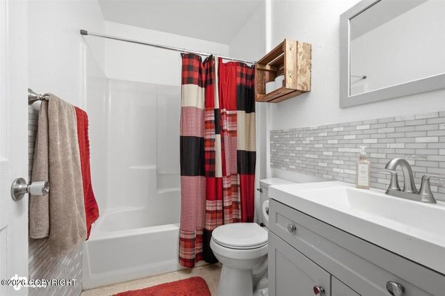 4417 E Mary Martin Drive, Wasilla, AK 99654