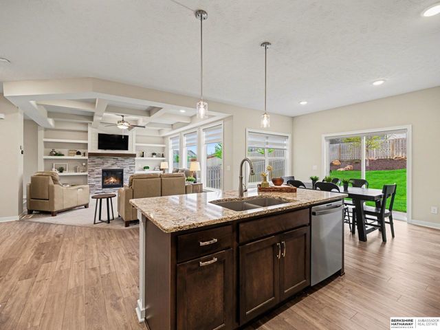8126 S 196 Street, Gretna, NE 68028