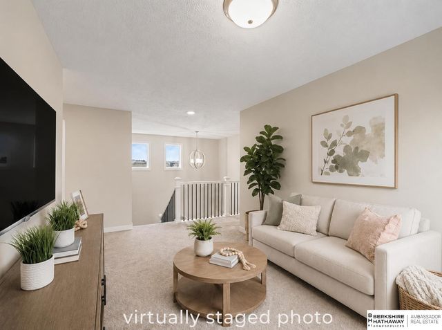 8126 S 196 Street, Gretna, NE 68028