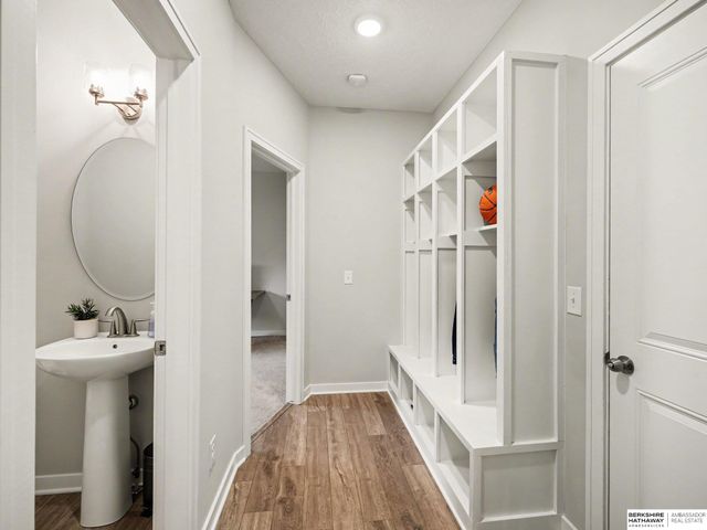 8126 S 196 Street, Gretna, NE 68028