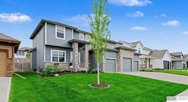 8126 S 196 Street, Gretna, NE 68028