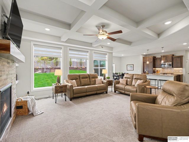 8126 S 196 Street, Gretna, NE 68028