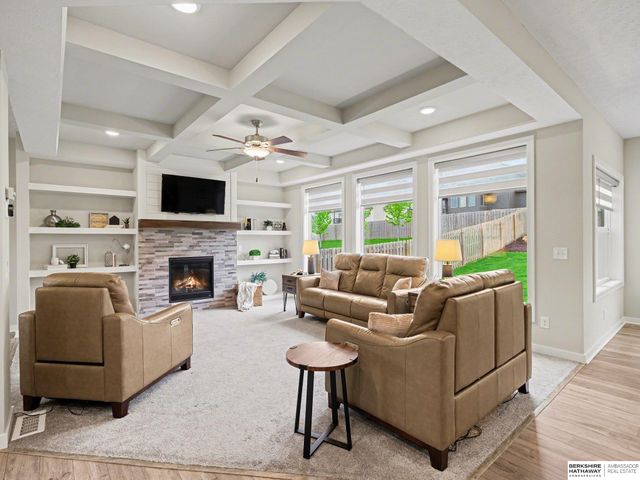8126 S 196 Street, Gretna, NE 68028